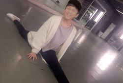 吃瓜爆料劈叉女星是谁,吃瓜爆料中的劈叉女星身份大揭秘